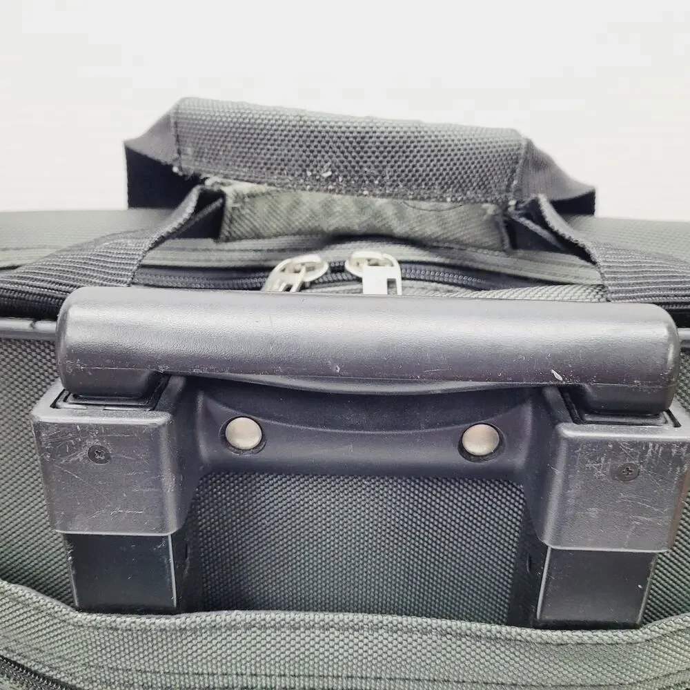 US LUGGAGE NEW YORK Roller Carry On Briefcase 18x12x8 Laptop Gray Outside Zip
